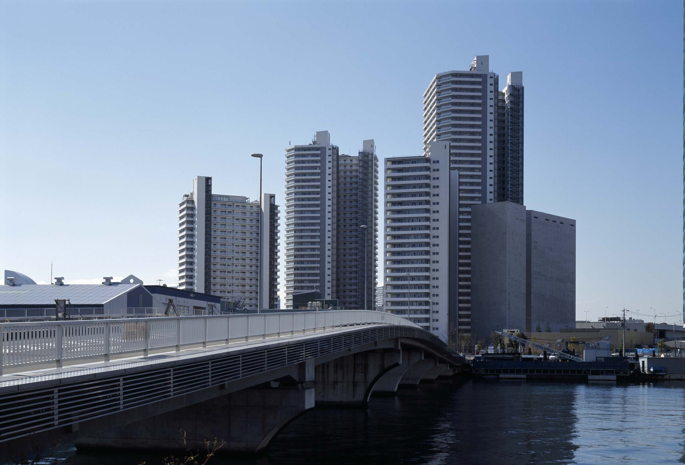 コットンハーバータワーズ-h