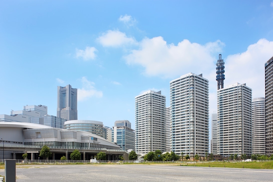 M.M.TOWERS　the　East