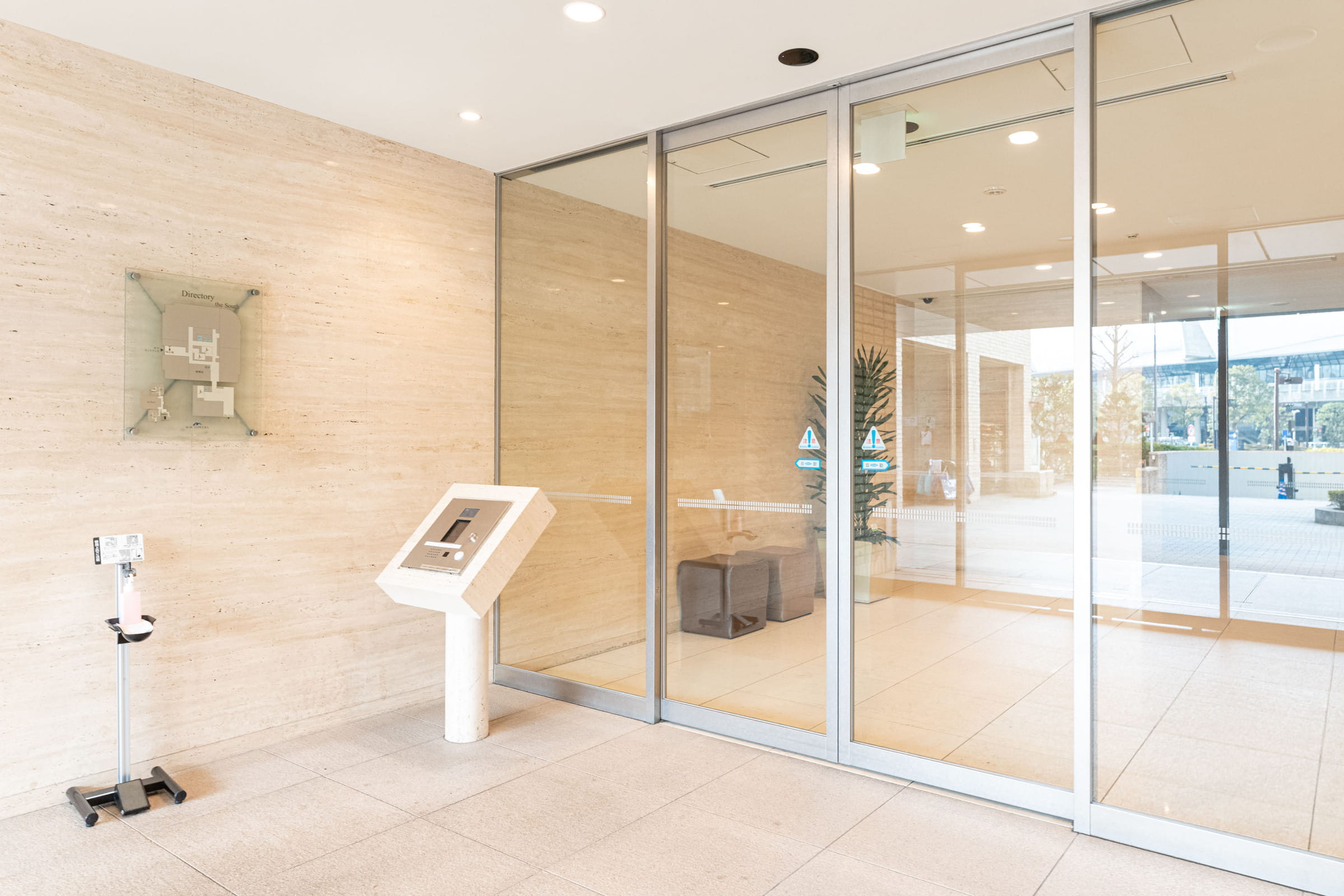 M.M.TOWERS　the　South-h