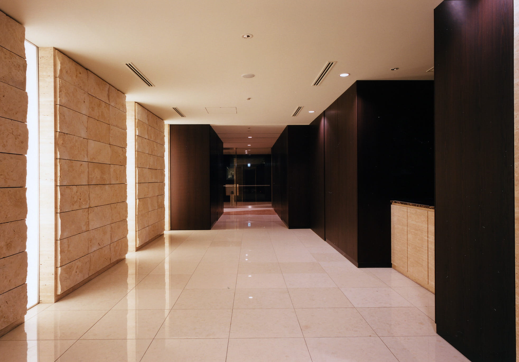 M.M.TOWERS　the　South-h