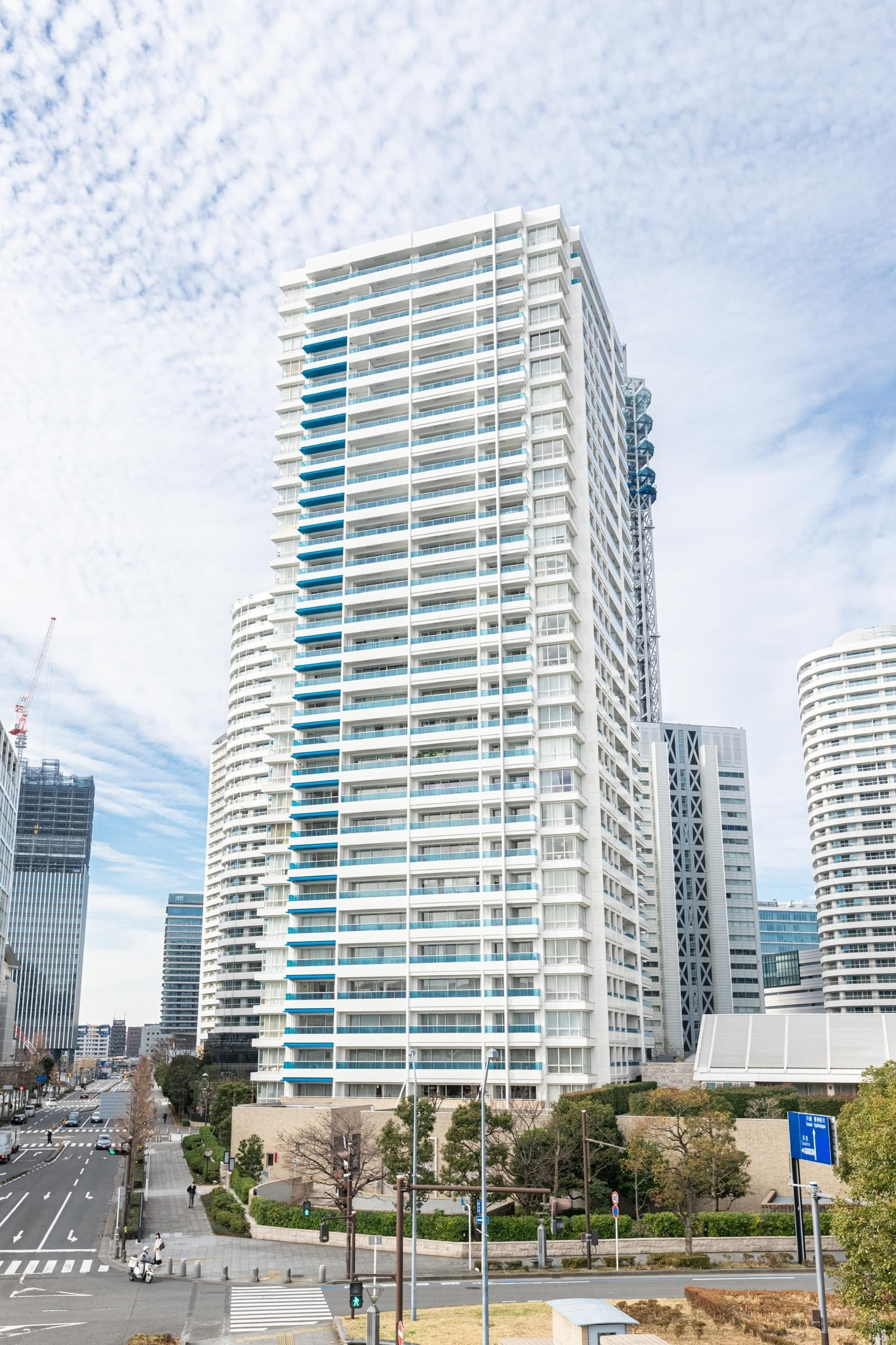 M.M.TOWERS　the　South-h