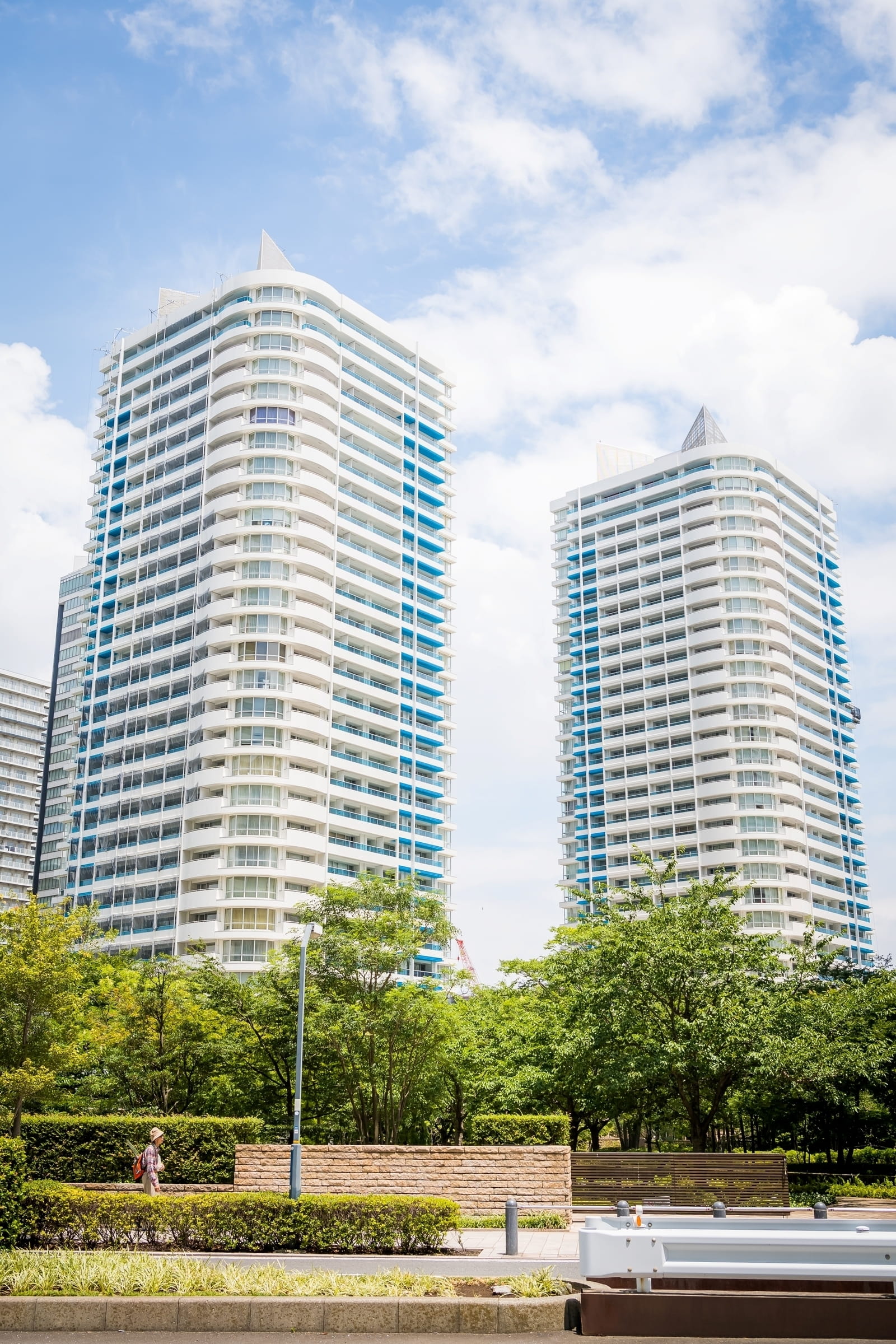 M.M.TOWERS　the　West-h