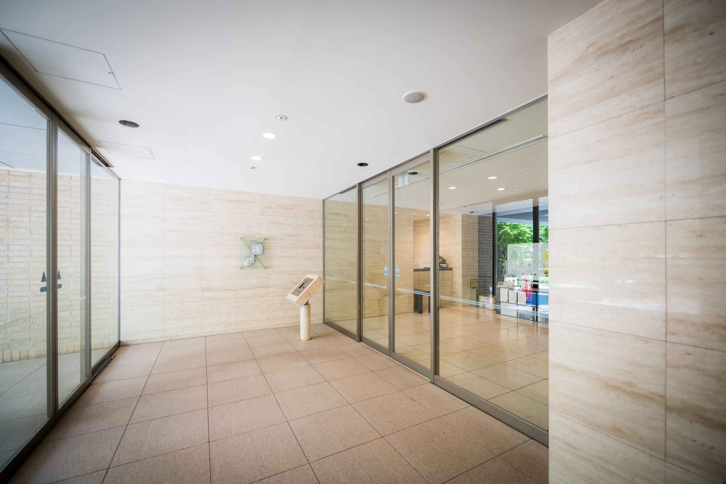 M.M.TOWERS　the　West-h