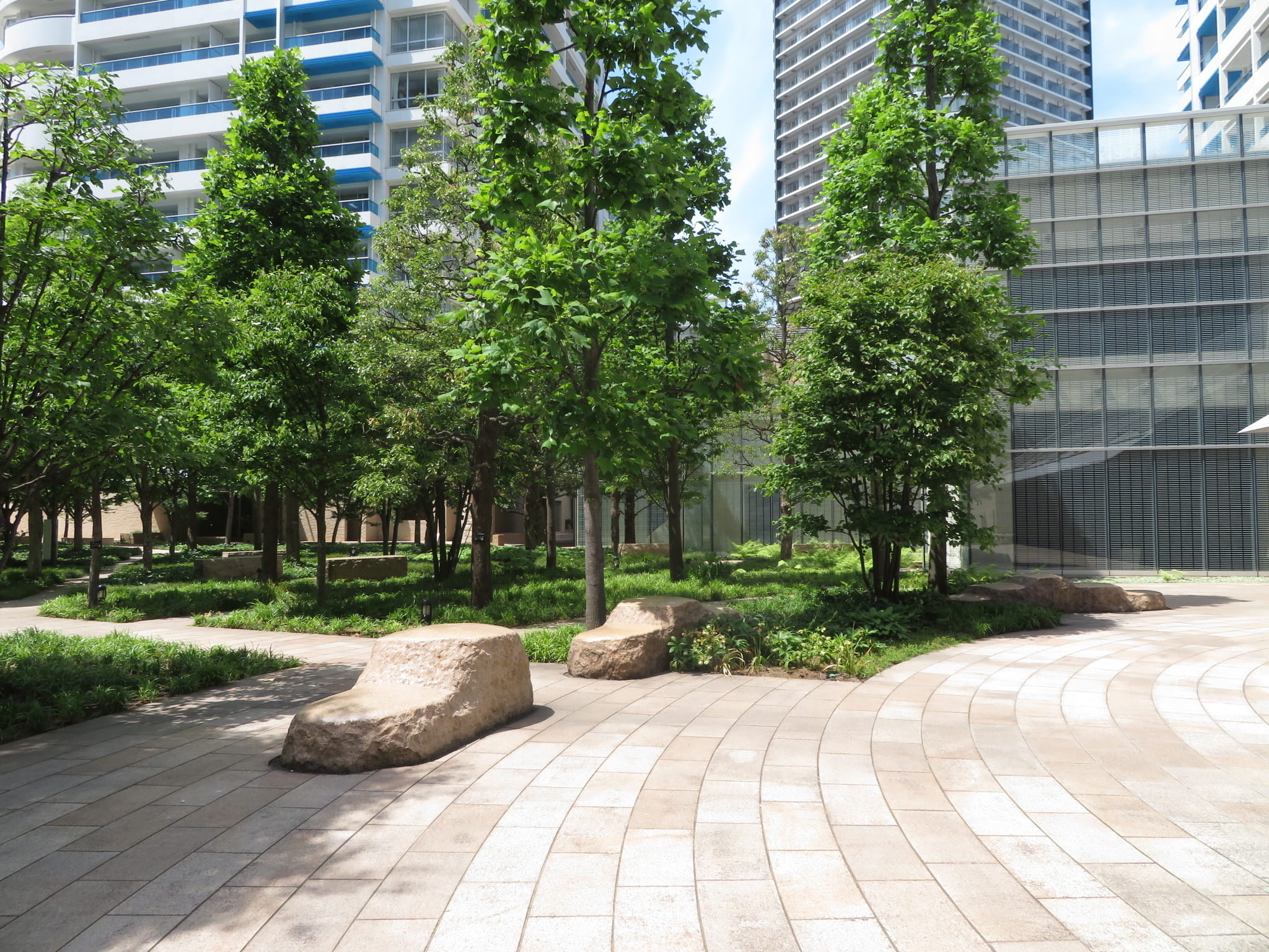 M.M.TOWERS　the　West-h