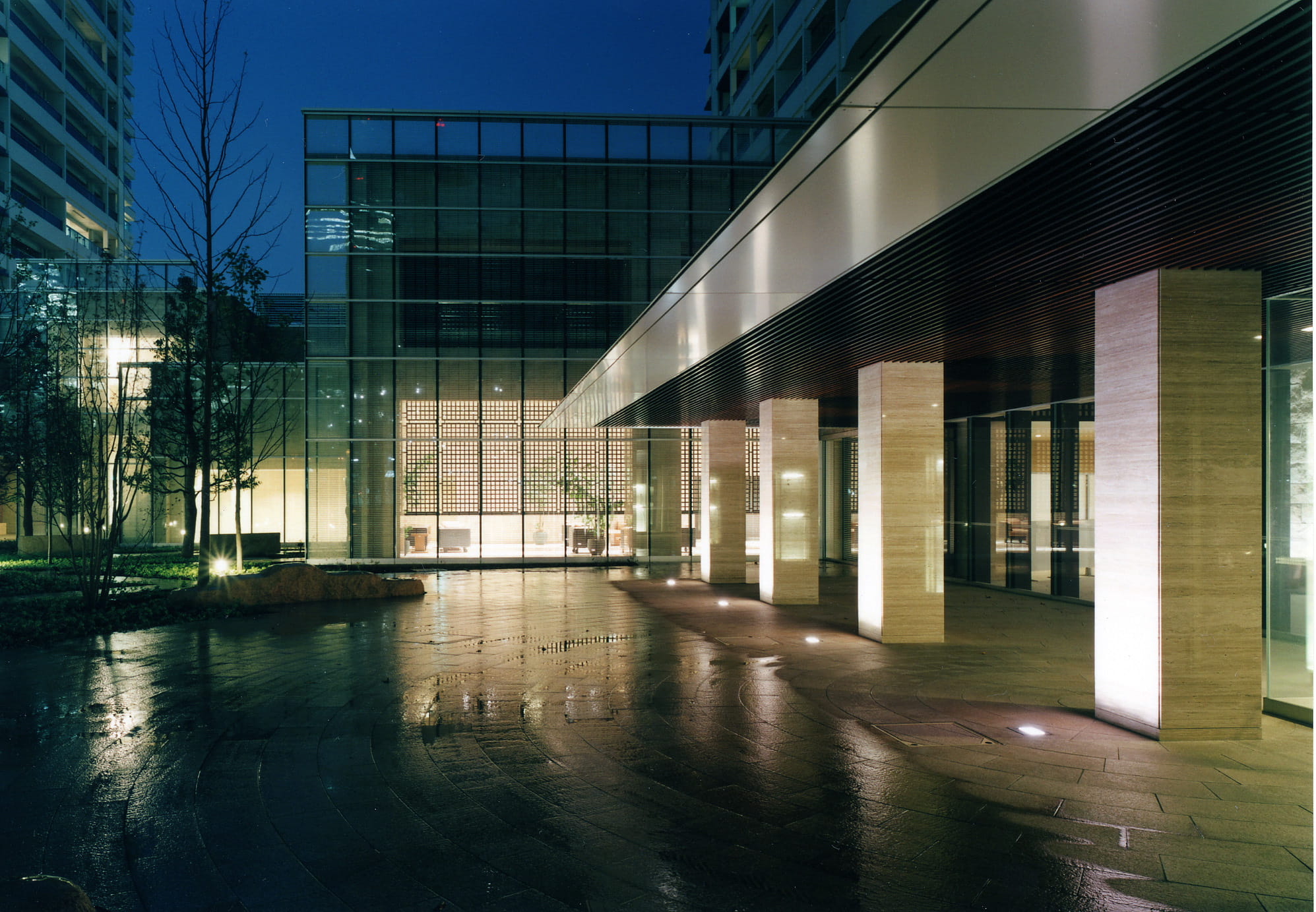 M.M.TOWERS　the　West-h