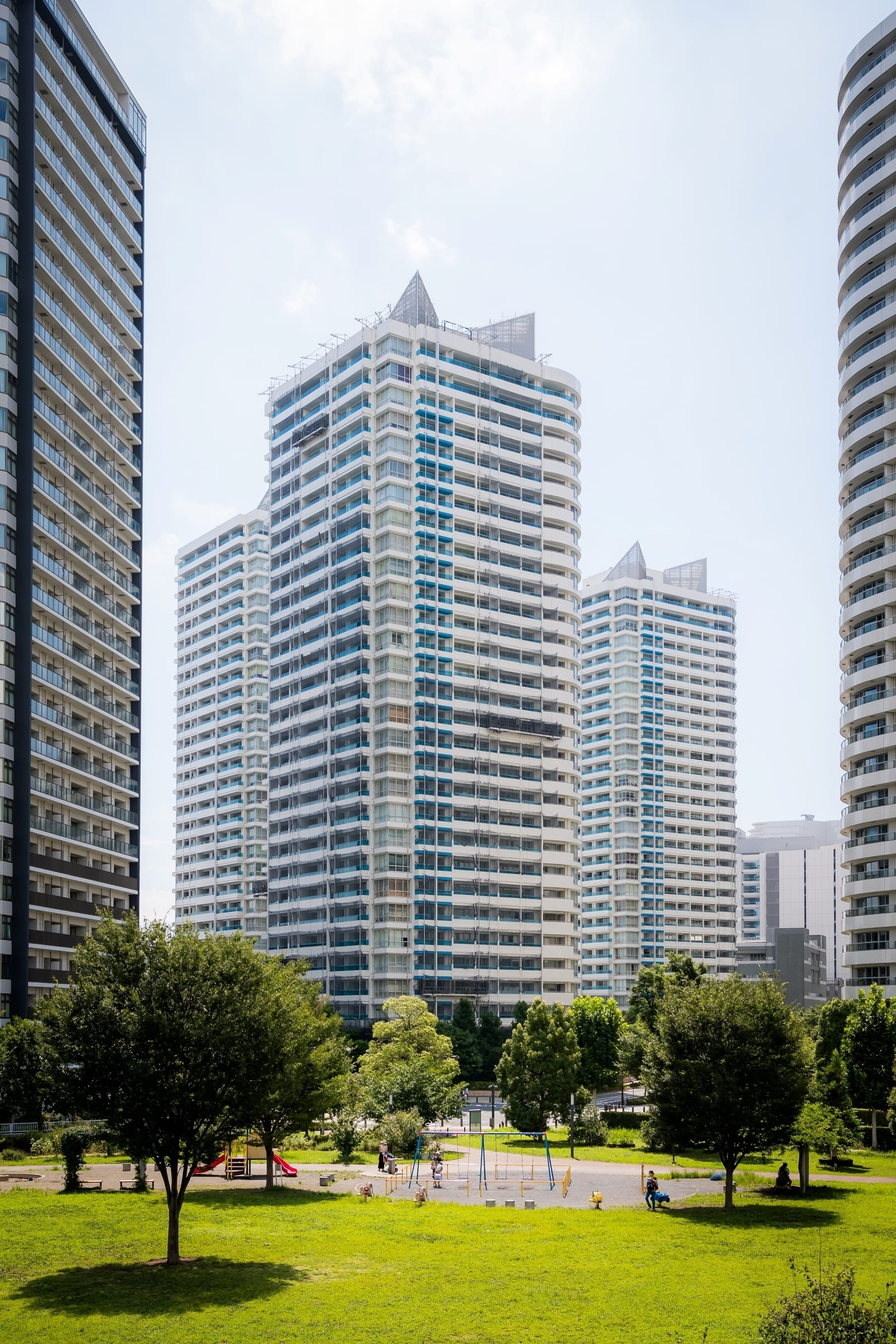 M.M.TOWERS　the　West-h