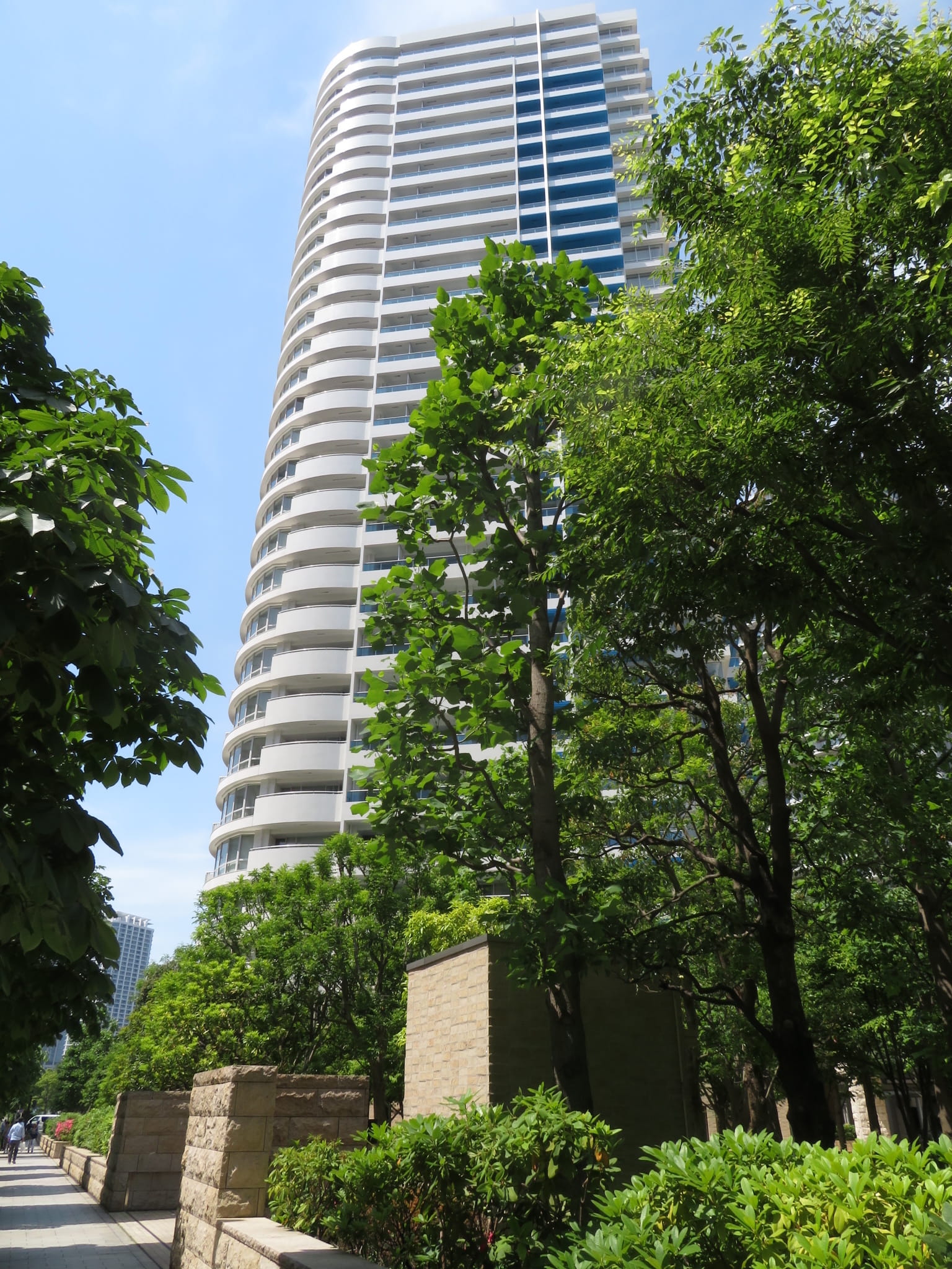 M.M.TOWERS　the　West-h