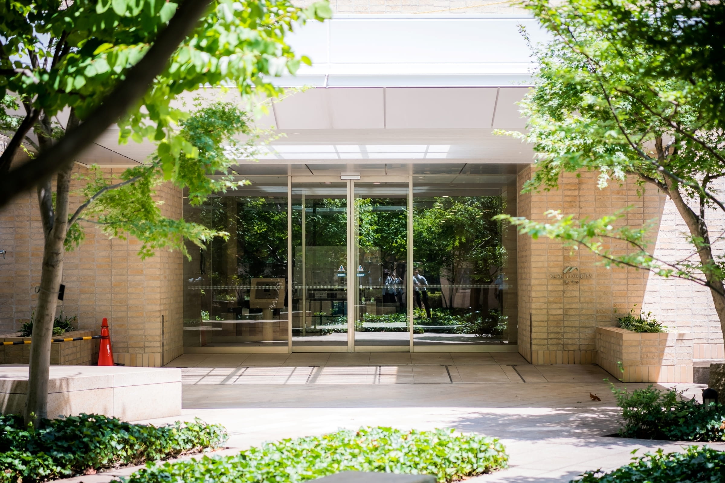 M.M.TOWERS　the　West-h