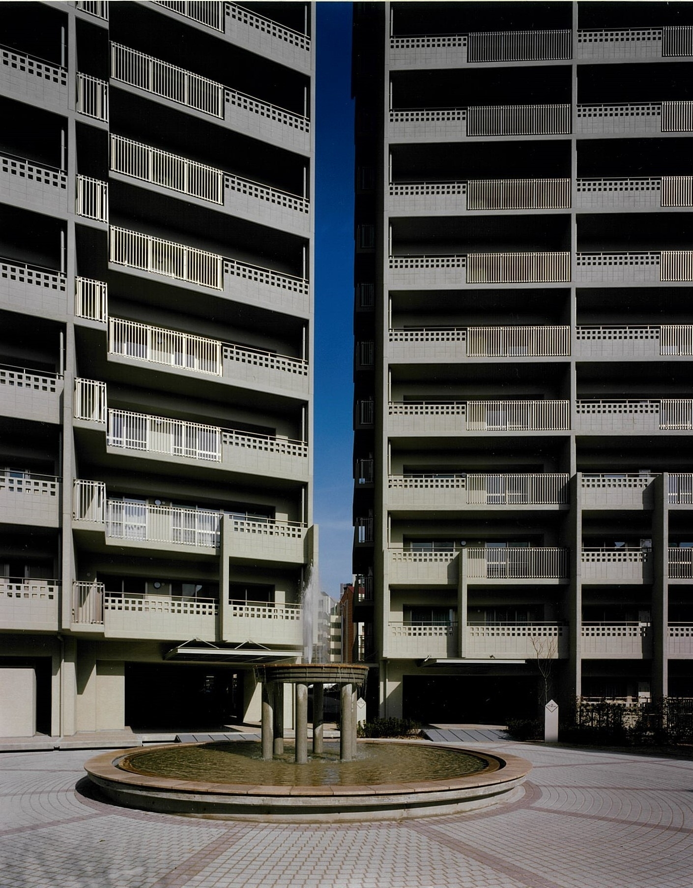 西神南ヒルズ2番館-h