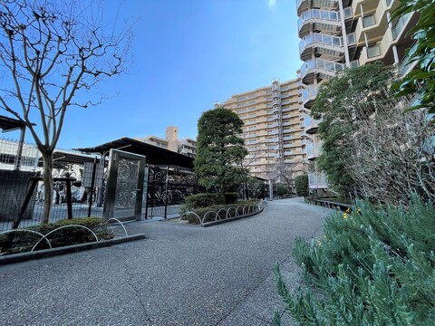 シップス本山-h