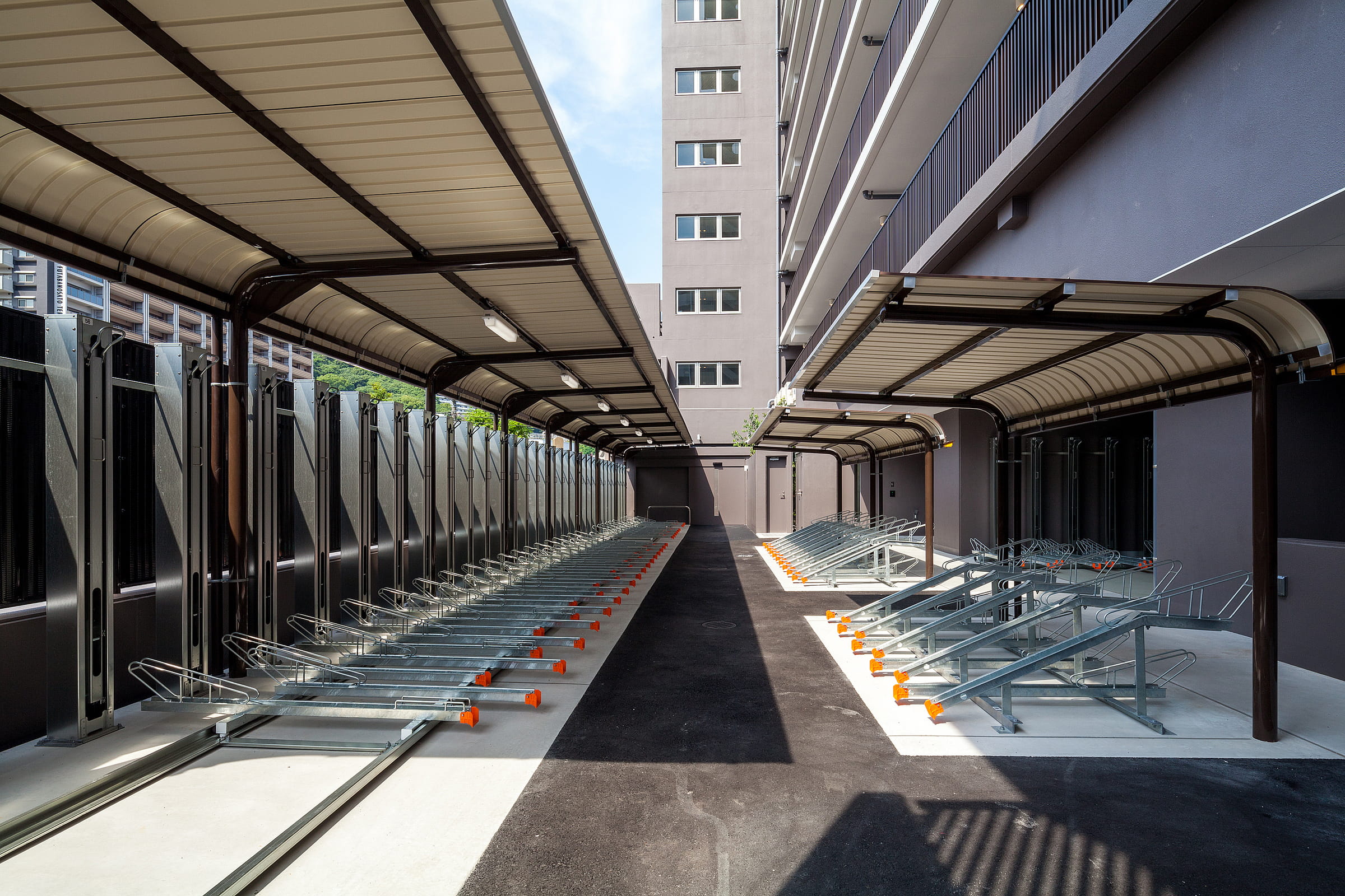 ザ・レジデンス二葉の里-h