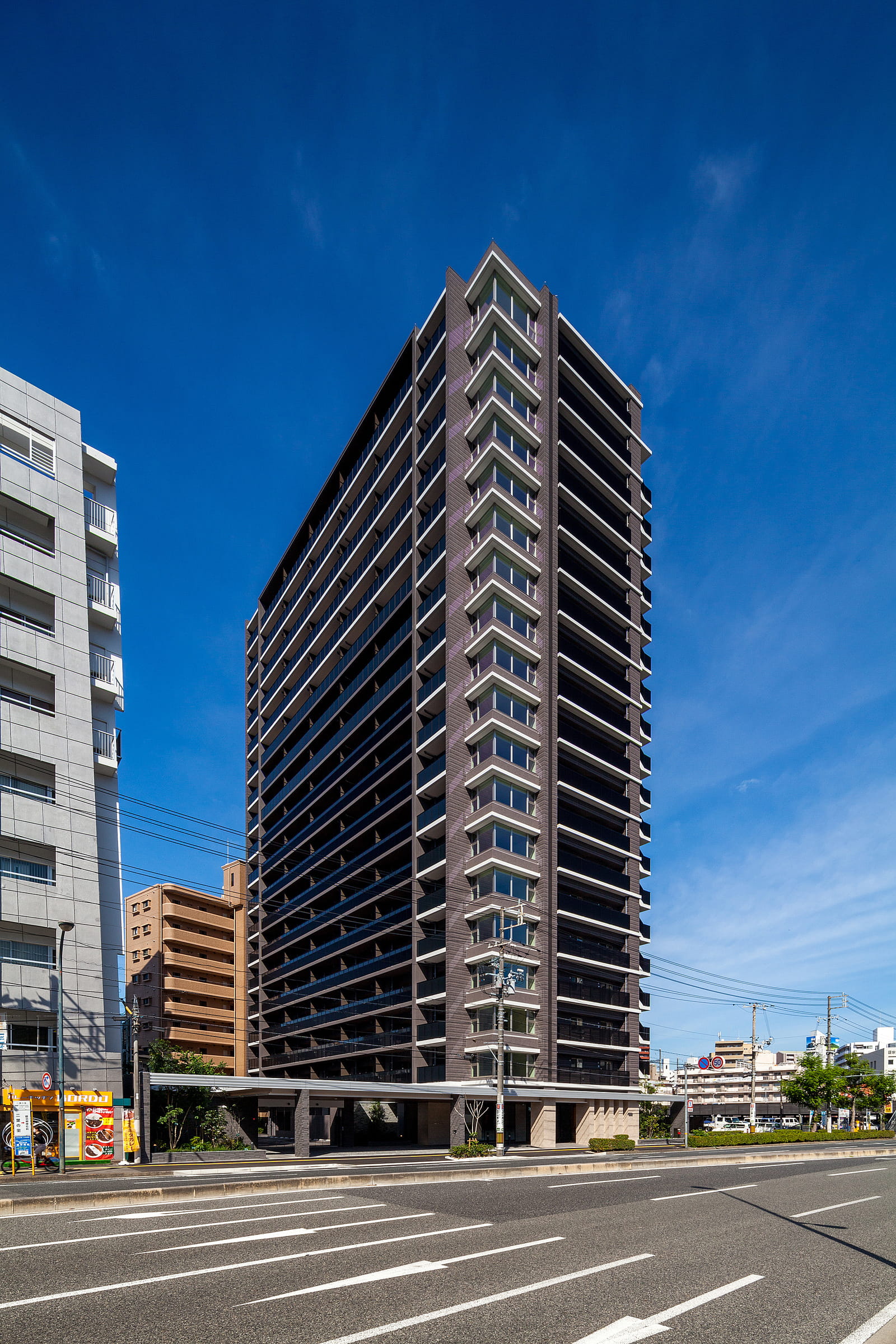 ザ・レジデンス二葉の里-h