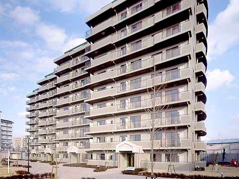 千葉ニュータウントリアス-h