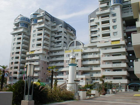 RICイーストコート5番街-0-0