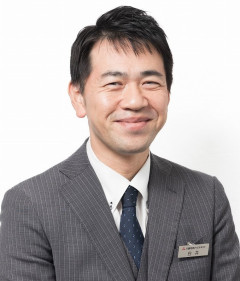 白井　康晴の写真